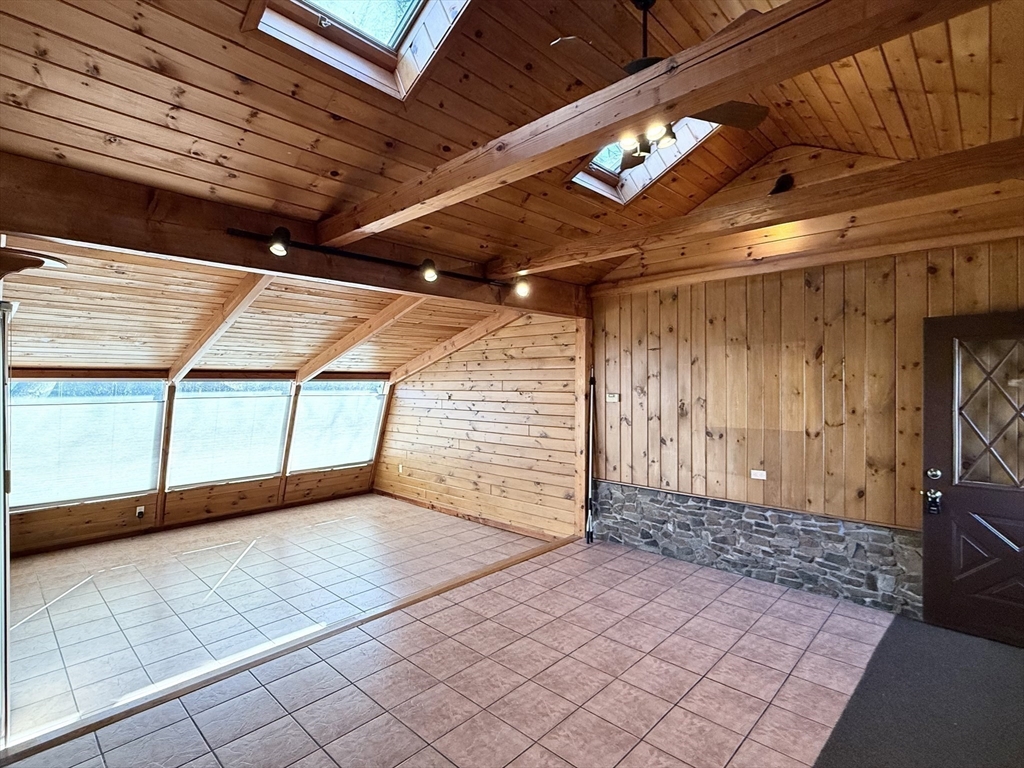 92 River Road Agawam, MA 01001 - Photo 11 of 36 Gallery Image 11