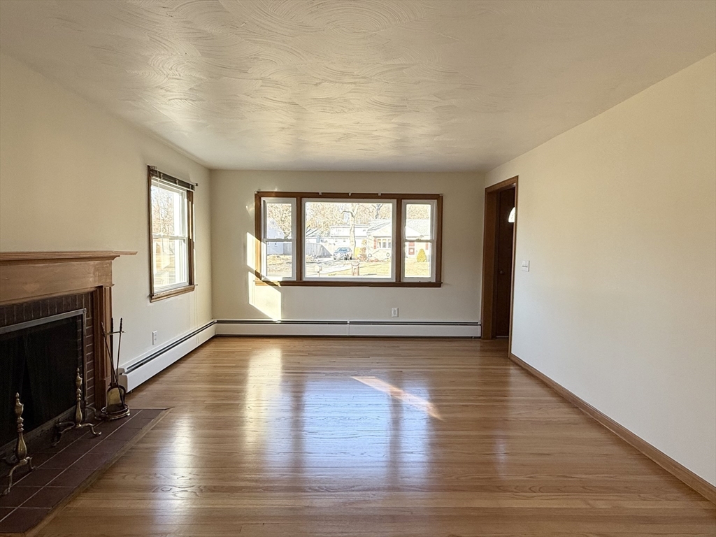 92 River Road Agawam, MA 01001 - Photo 18 of 36 Gallery Image 18