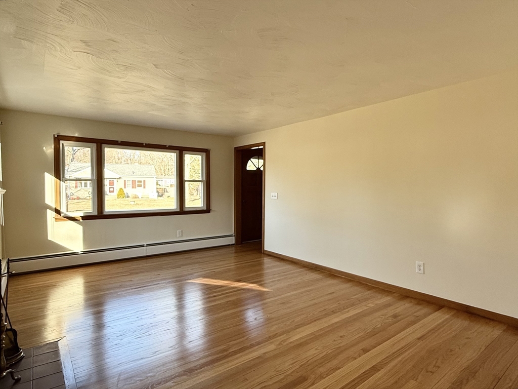 92 River Road Agawam, MA 01001 - Photo 20 of 36 Gallery Image 20