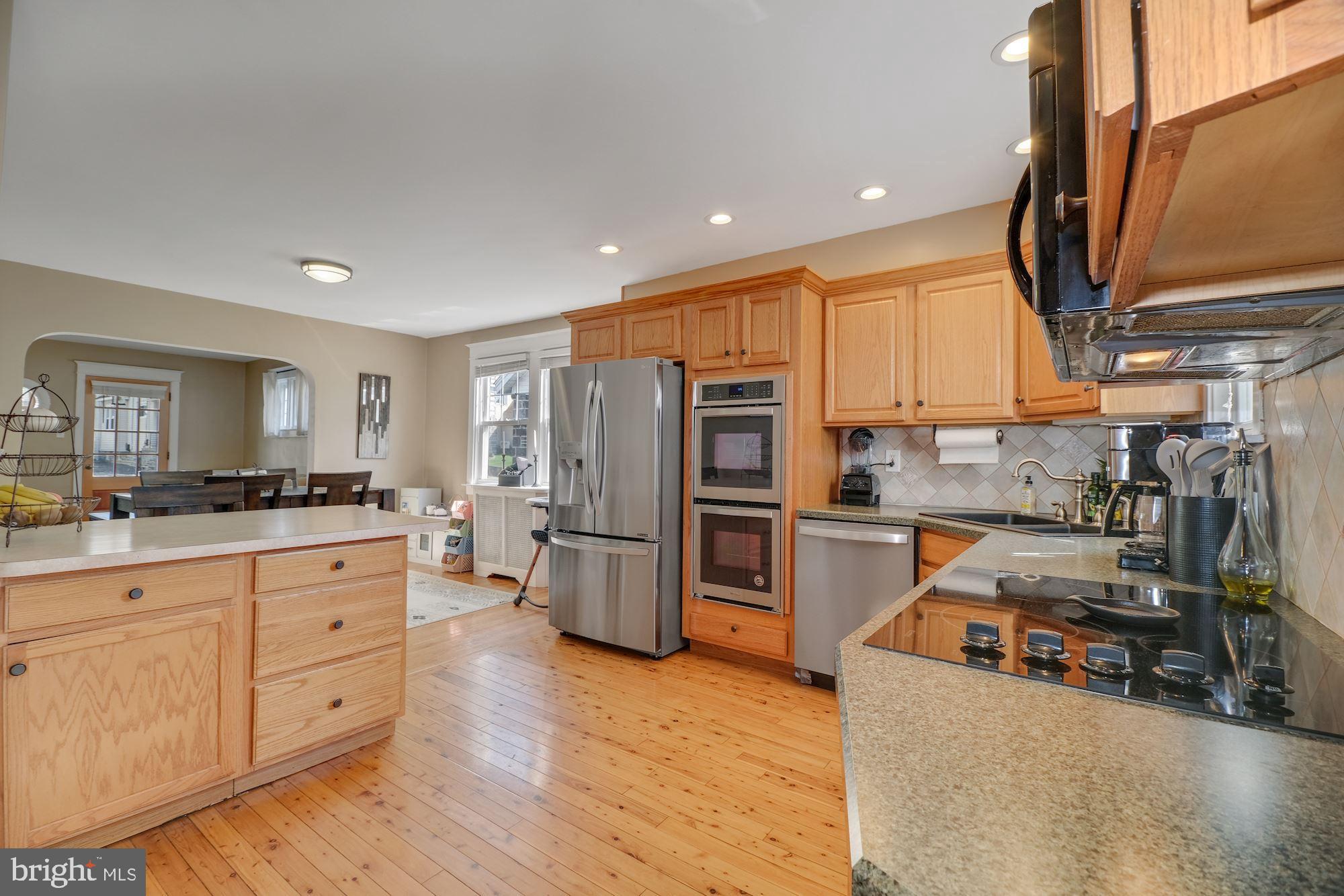 111 Harding Avenue Havertown, PA 19083 - Photo 7 of 27 Hardwood floors