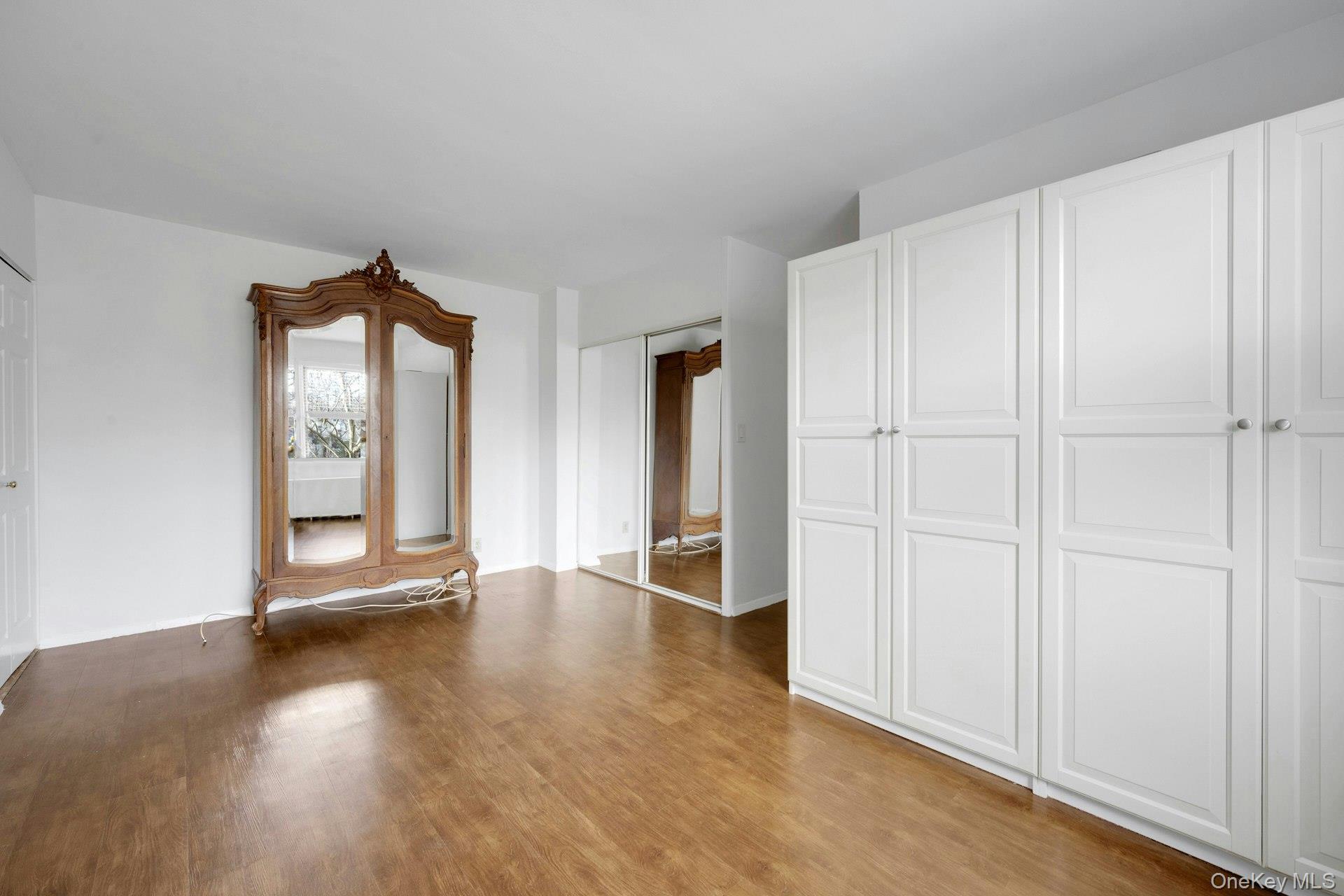 260 Garth Road, Unit 4E4 Scarsdale, NY 10583 - Photo 21 of 29