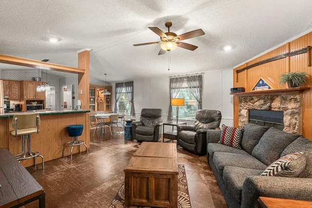 $660,000 | 220 Clydesdale Drive, Dale, TX 78616