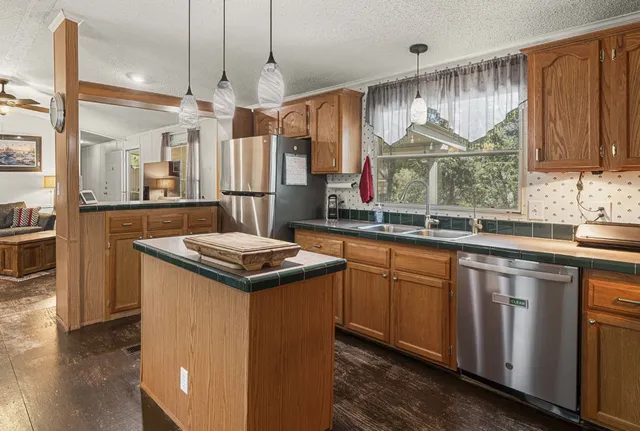 $660,000 | 220 Clydesdale Drive, Dale, TX 78616