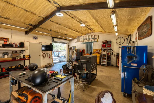 $660,000 | 220 Clydesdale Drive, Dale, TX 78616