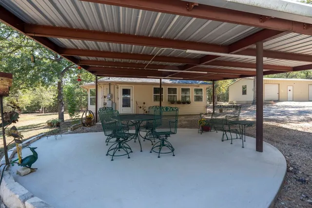 $660,000 | 220 Clydesdale Drive, Dale, TX 78616