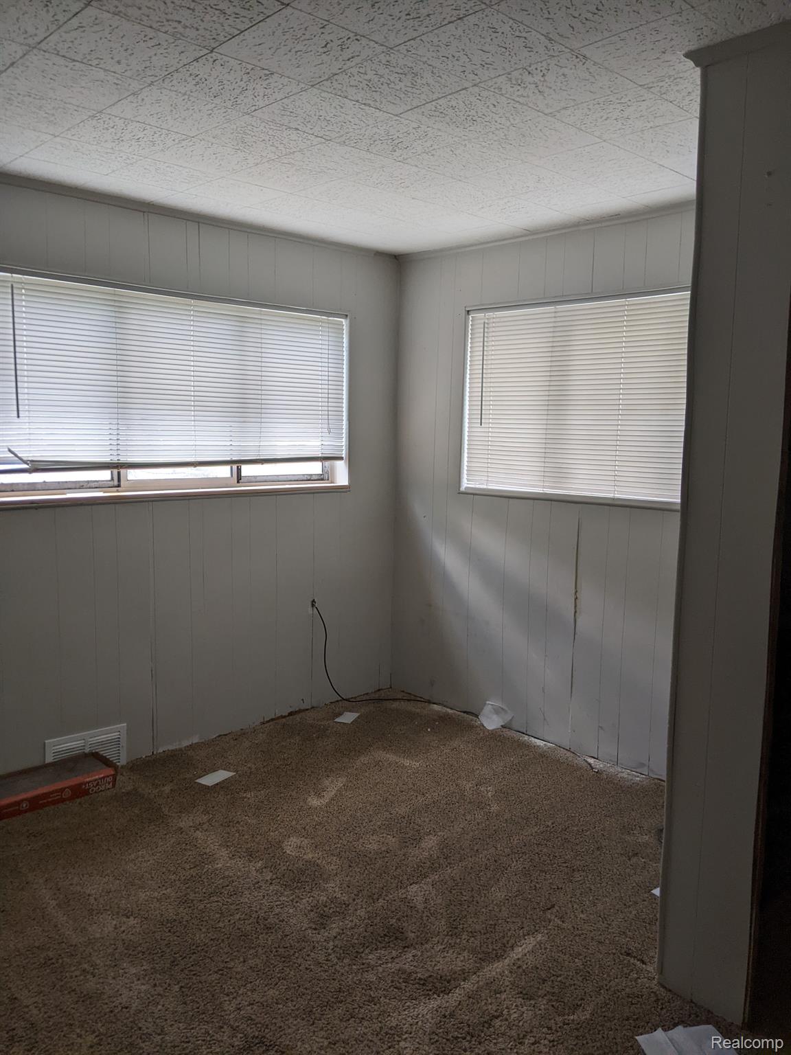 2321 South Long Lake Road Fenton, MI 48430 - Photo 6 of 17 Gallery Image 6