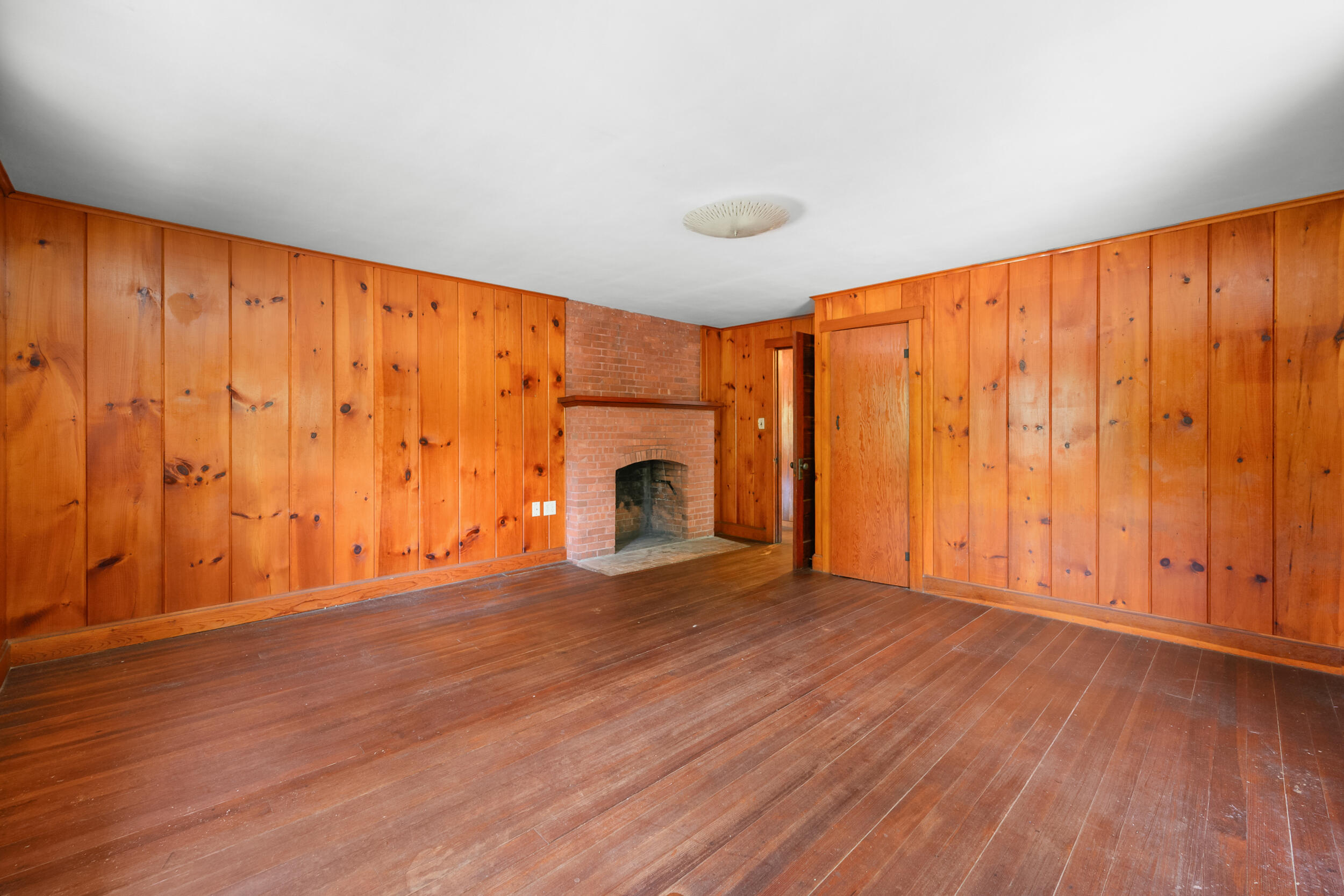149 Cathedral Road Brewster, MA 02631 - Photo 33 of 53 BR #4 with closet and fireplace