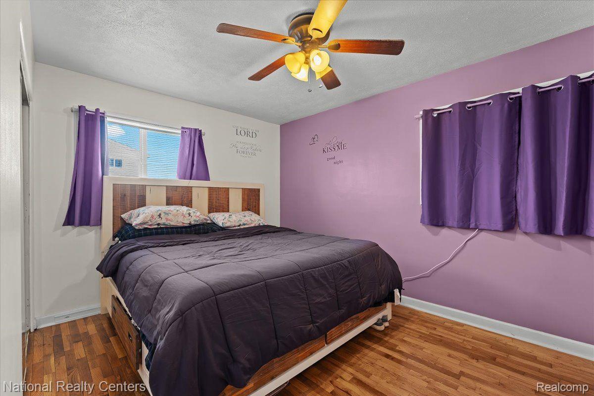 1050 West Kurtz Avenue Flint, MI 48505 - Photo 13 of 25 Bedroom
