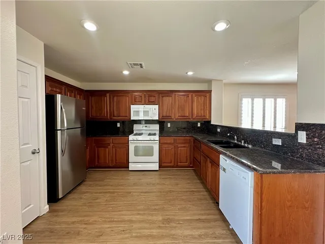 $1,900 | 9983 Alder Springs Court, Las Vegas, NV 89148