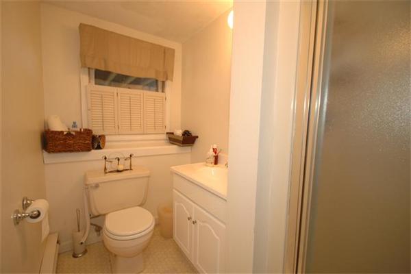 52 Dufton Road Andover, MA 01810 - Photo 8 of 25 Gallery Image 8