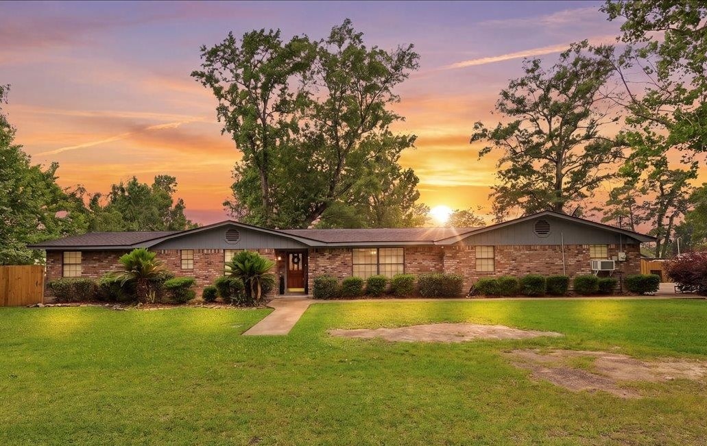 275 Chance Street Vidor, TX 77662 - Photo 1 of 15