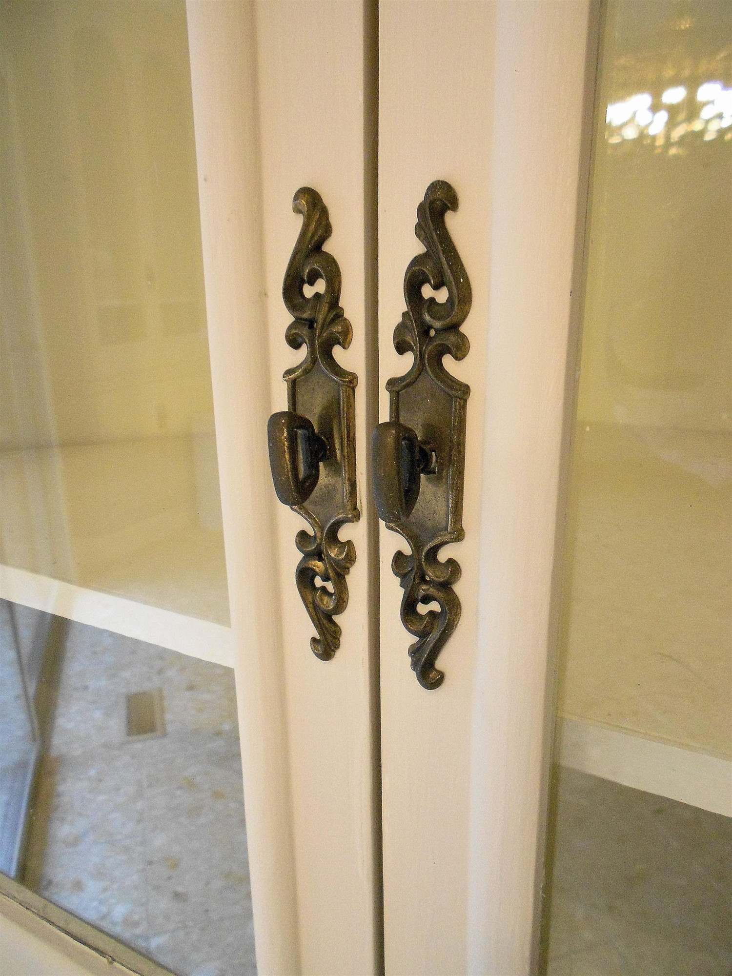 5805 Contour Drive Raleigh, NC 27612 - Photo 38 of 49 Corner cabinet pulls show a slight '70's Mediterranean influence '70's detail