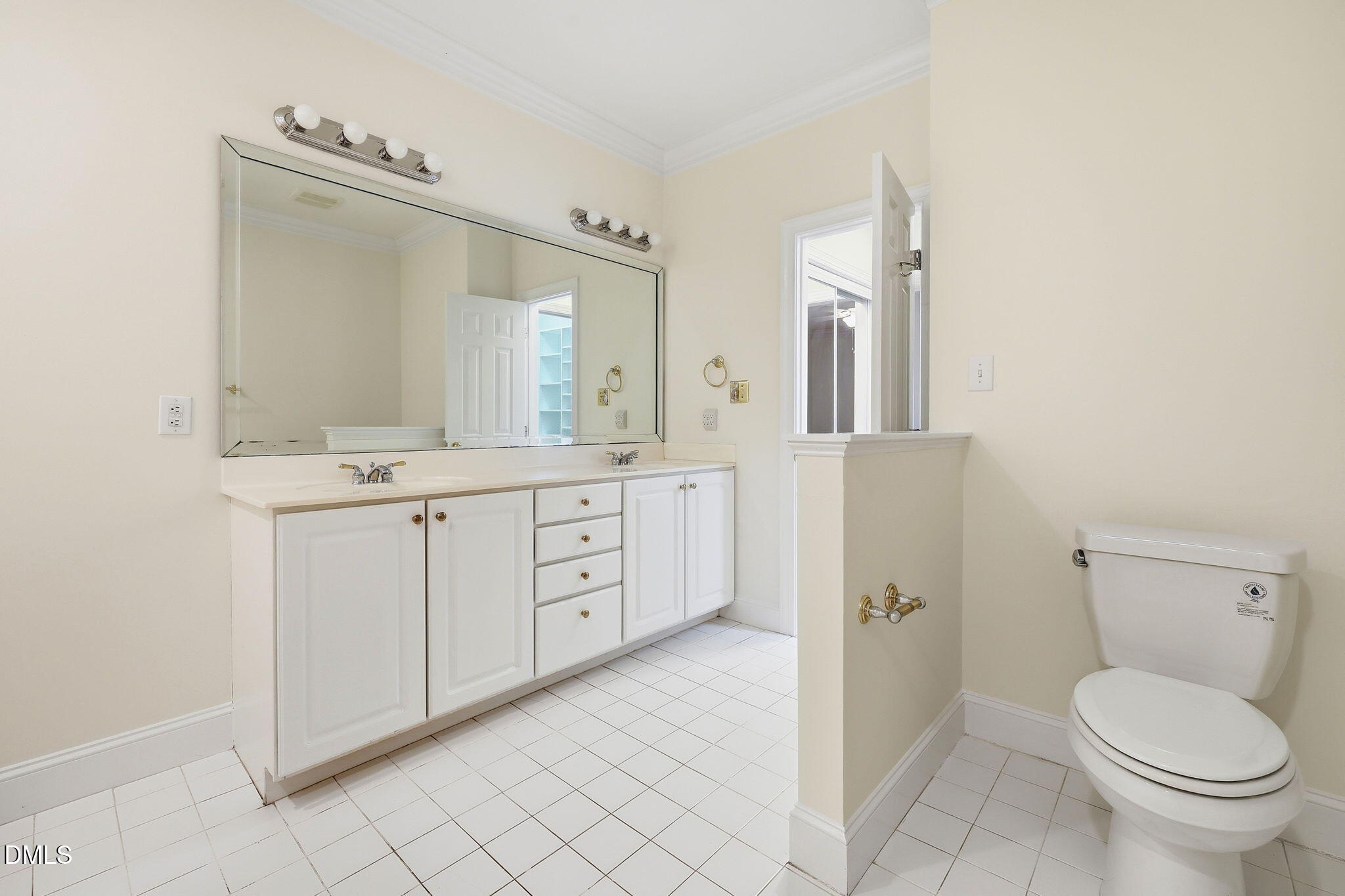 3412 Sir Colleton Court Raleigh, NC 27612 - Photo 20 of 41 29-web-or-mls-IMG_0691_edit