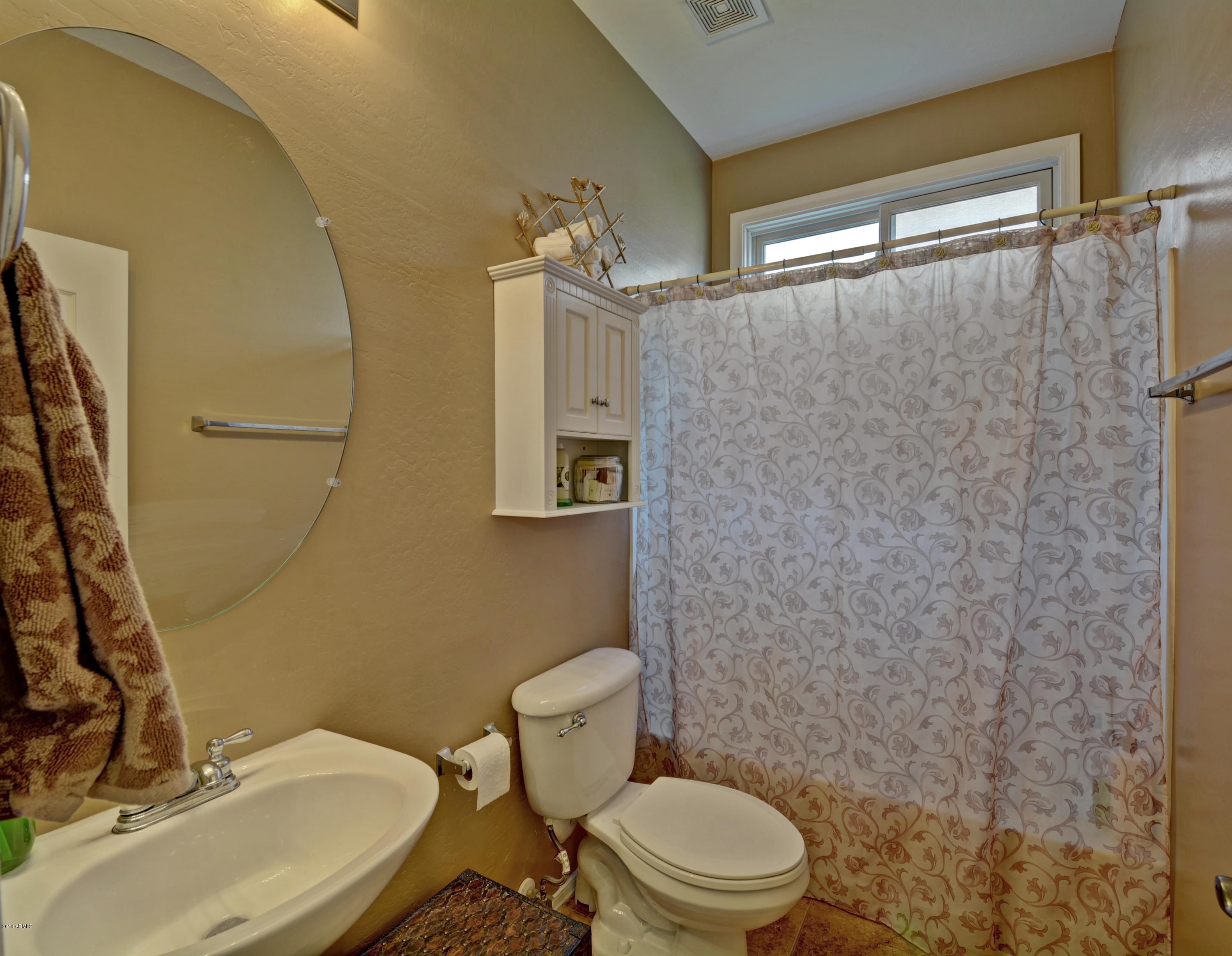 2107 East Fraktur Road Phoenix, AZ 85040 - Photo 17 of 26 Fraktur (18)