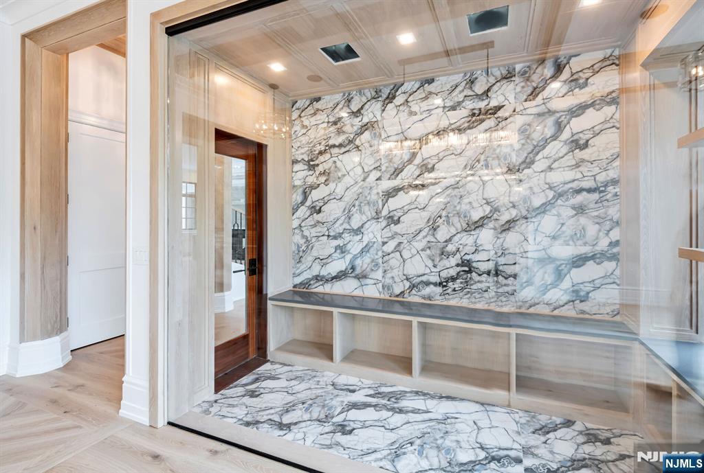 19 Rio Vista Drive Alpine, NJ 07620 - Photo 19 of 49 a view of a bathroom