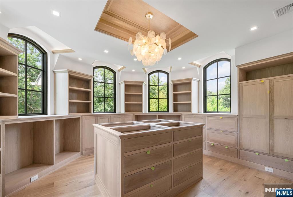 19 Rio Vista Drive Alpine, NJ 07620 - Photo 29 of 49 a front view of a kitchen