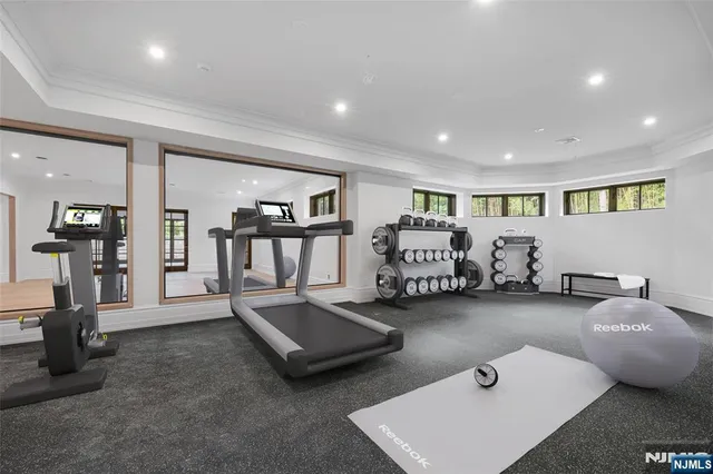 $23,500,000 | 19 Rio Vista Drive, Alpine, NJ 07620