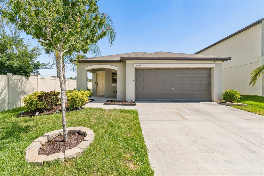 6065 Spring Crayfish Avenue New Port Richey, FL 34653 - Photo 5 of 61