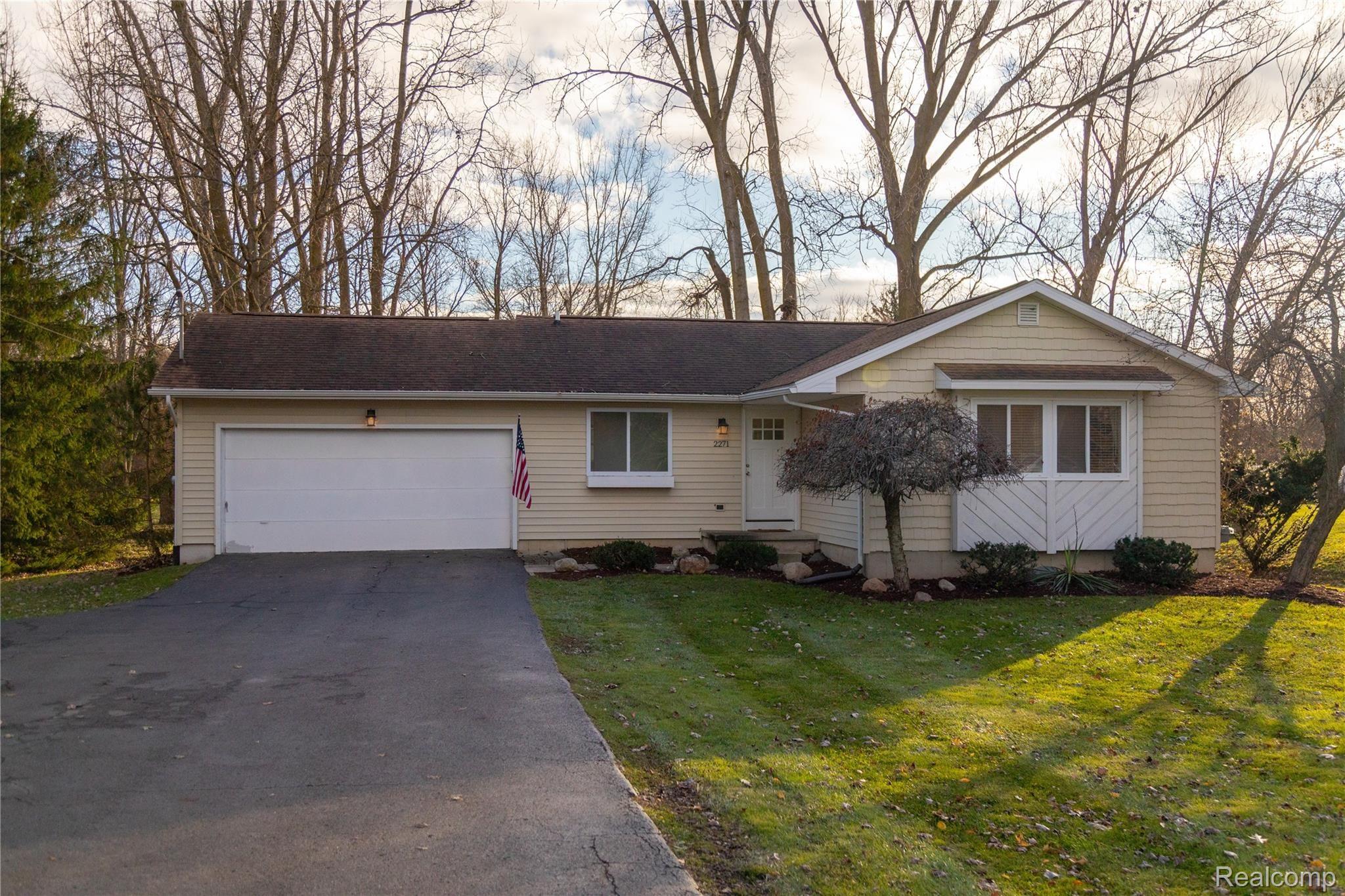 2271 Haslett Road East Lansing, MI 48823 - Photo 2 of 48 Final-40.jpg