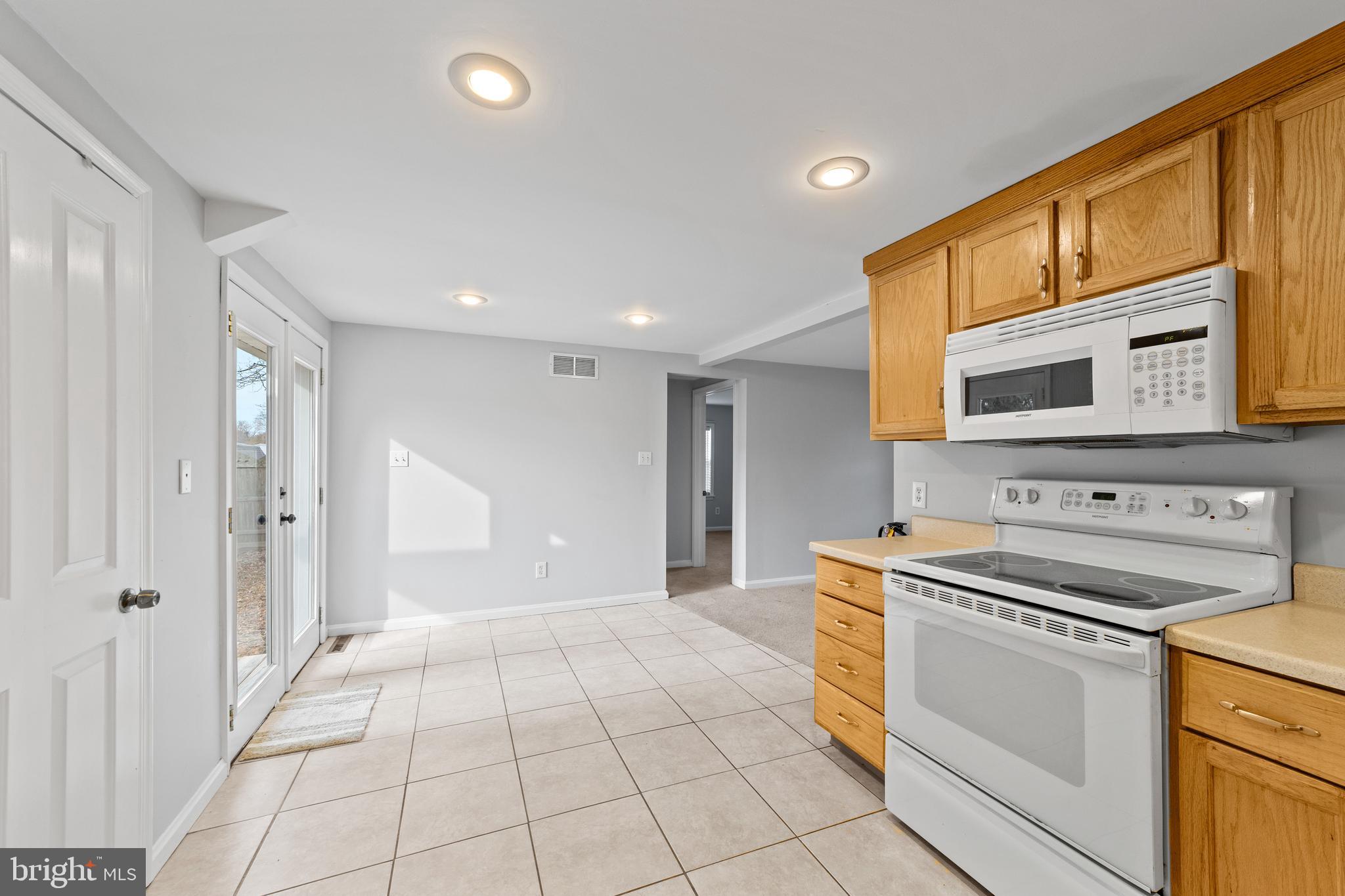 9 Nottingham Road Pennsville, NJ 08070 - Photo 8 of 25