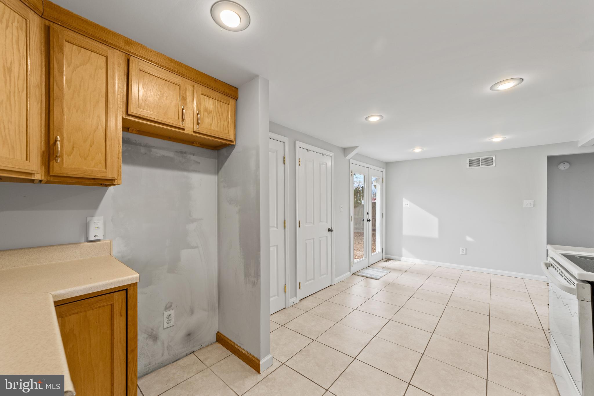 9 Nottingham Road Pennsville, NJ 08070 - Photo 10 of 25