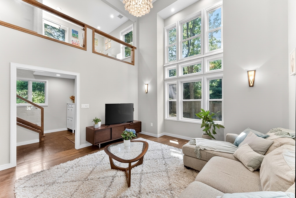 142 Edinboro Street, Unit 142 Newton, MA 02460 - Photo 3 of 40