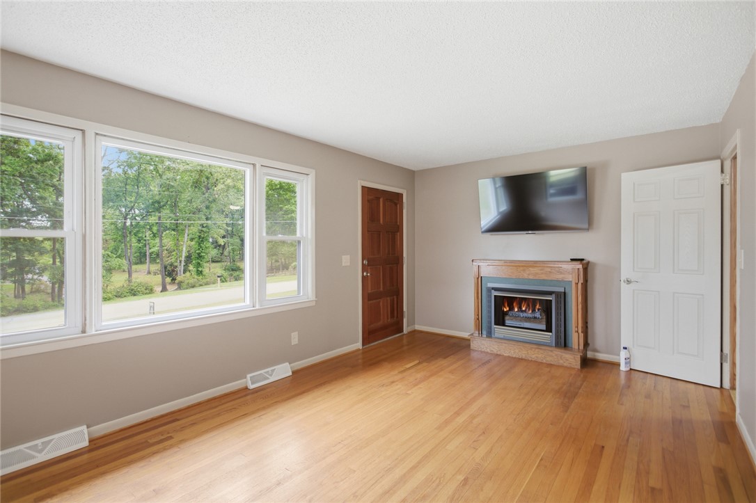 101 Mountain View Drive Walhalla, SC 29691 - Photo 7 of 37