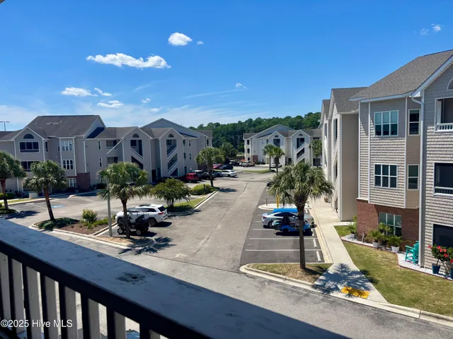 $1,425 | 609 Spencer-Farlow Drive, Unit 33, Carolina Beach, NC 28428