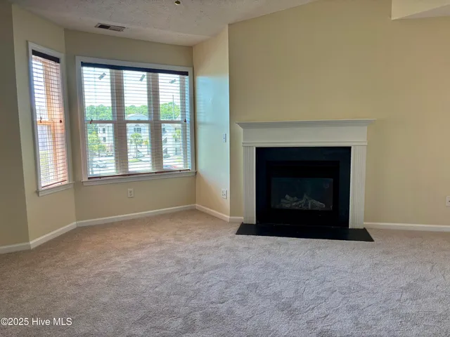 $1,425 | 609 Spencer-Farlow Drive, Unit 33, Carolina Beach, NC 28428