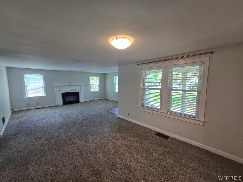 4289 Harris Hill Road Buffalo, NY 14221 - Photo 5 of 18