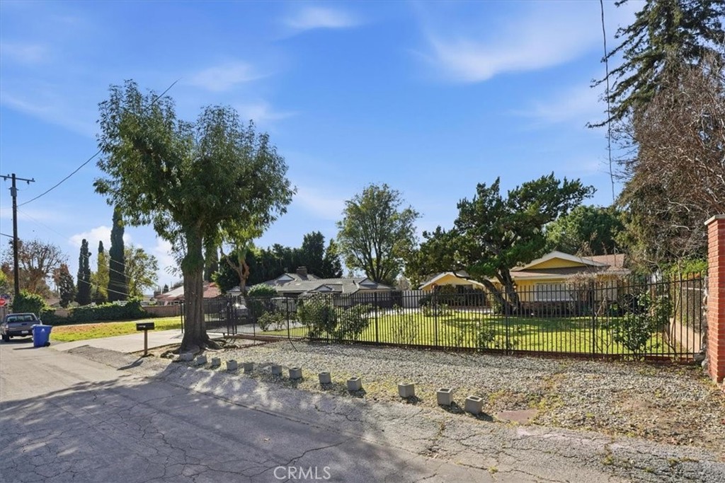 11357 Orcas Avenue Lakeview Terrace, CA 91342 - Photo 37 of 45