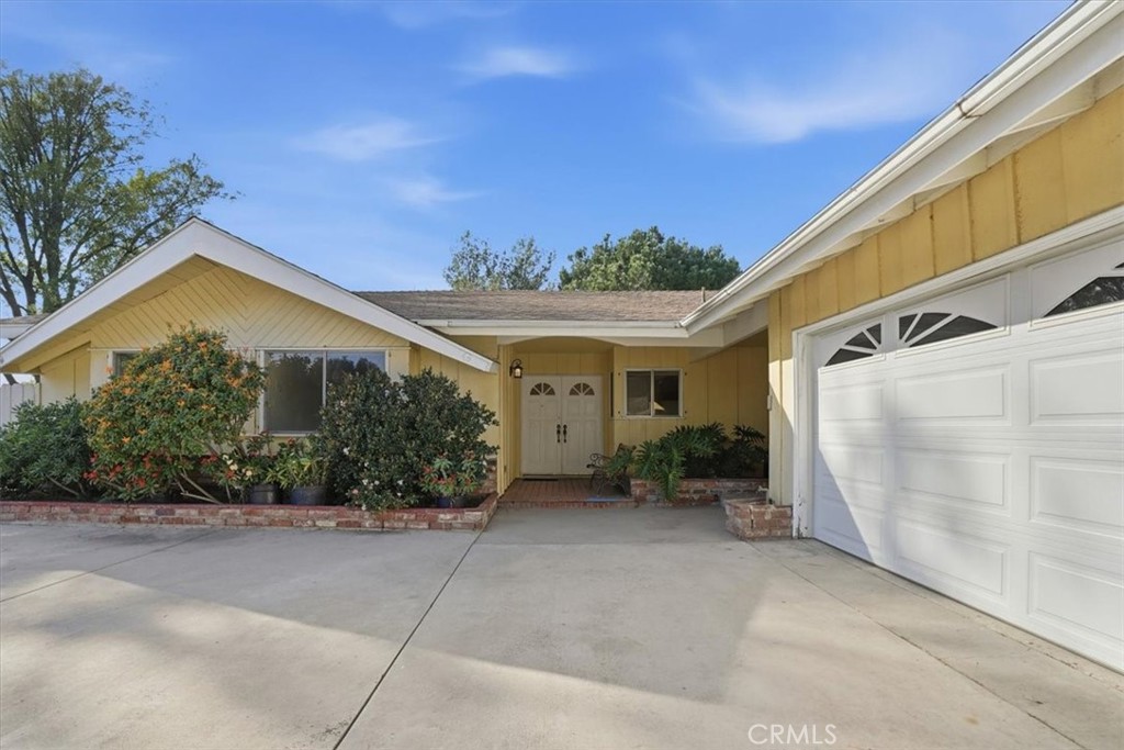 11357 Orcas Avenue Lakeview Terrace, CA 91342 - Photo 4 of 45