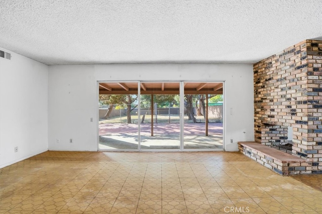 11357 Orcas Avenue Lakeview Terrace, CA 91342 - Photo 10 of 45