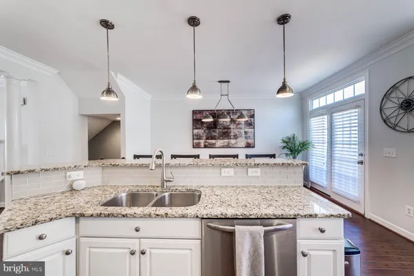 $4,000 | 947 Harrison Circle, Alexandria, VA 22304