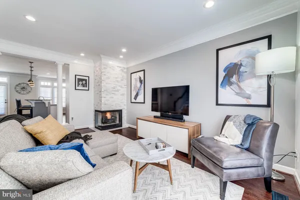 $4,000 | 947 Harrison Circle, Alexandria, VA 22304