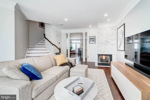 $4,000 | 947 Harrison Circle, Alexandria, VA 22304