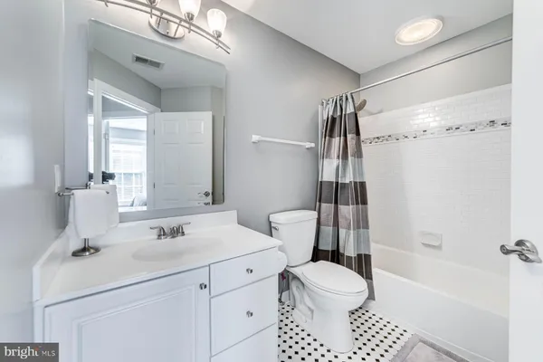 $4,000 | 947 Harrison Circle, Alexandria, VA 22304