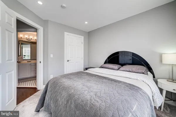 $4,000 | 947 Harrison Circle, Alexandria, VA 22304