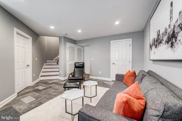 $4,000 | 947 Harrison Circle, Alexandria, VA 22304