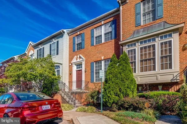 $4,000 | 947 Harrison Circle, Alexandria, VA 22304