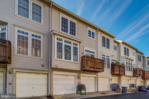 $4,000 | 947 Harrison Circle, Alexandria, VA 22304