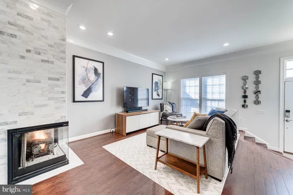 $4,000 | 947 Harrison Circle, Alexandria, VA 22304