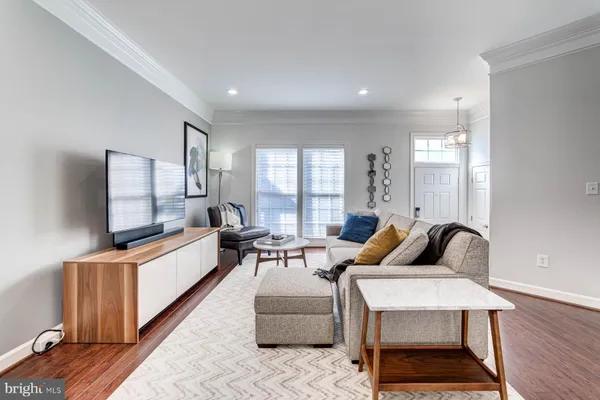 $4,000 | 947 Harrison Circle, Alexandria, VA 22304