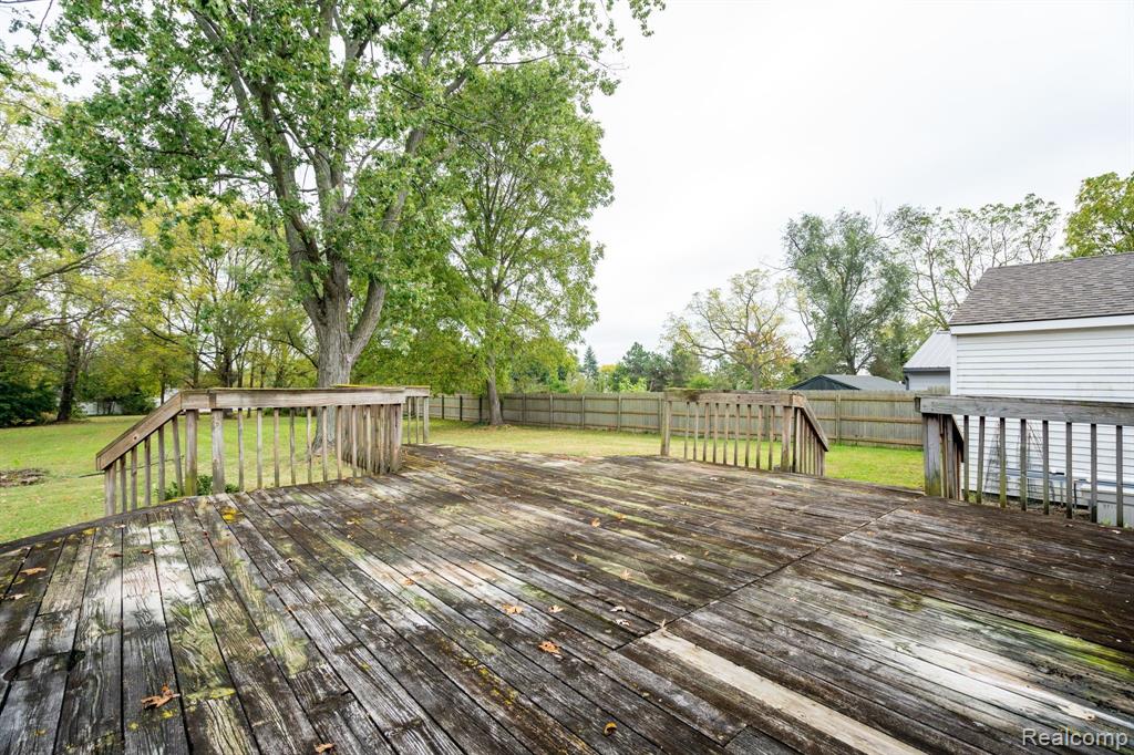 25712 Seeley Road Novi, MI 48375 - Photo 23 of 33