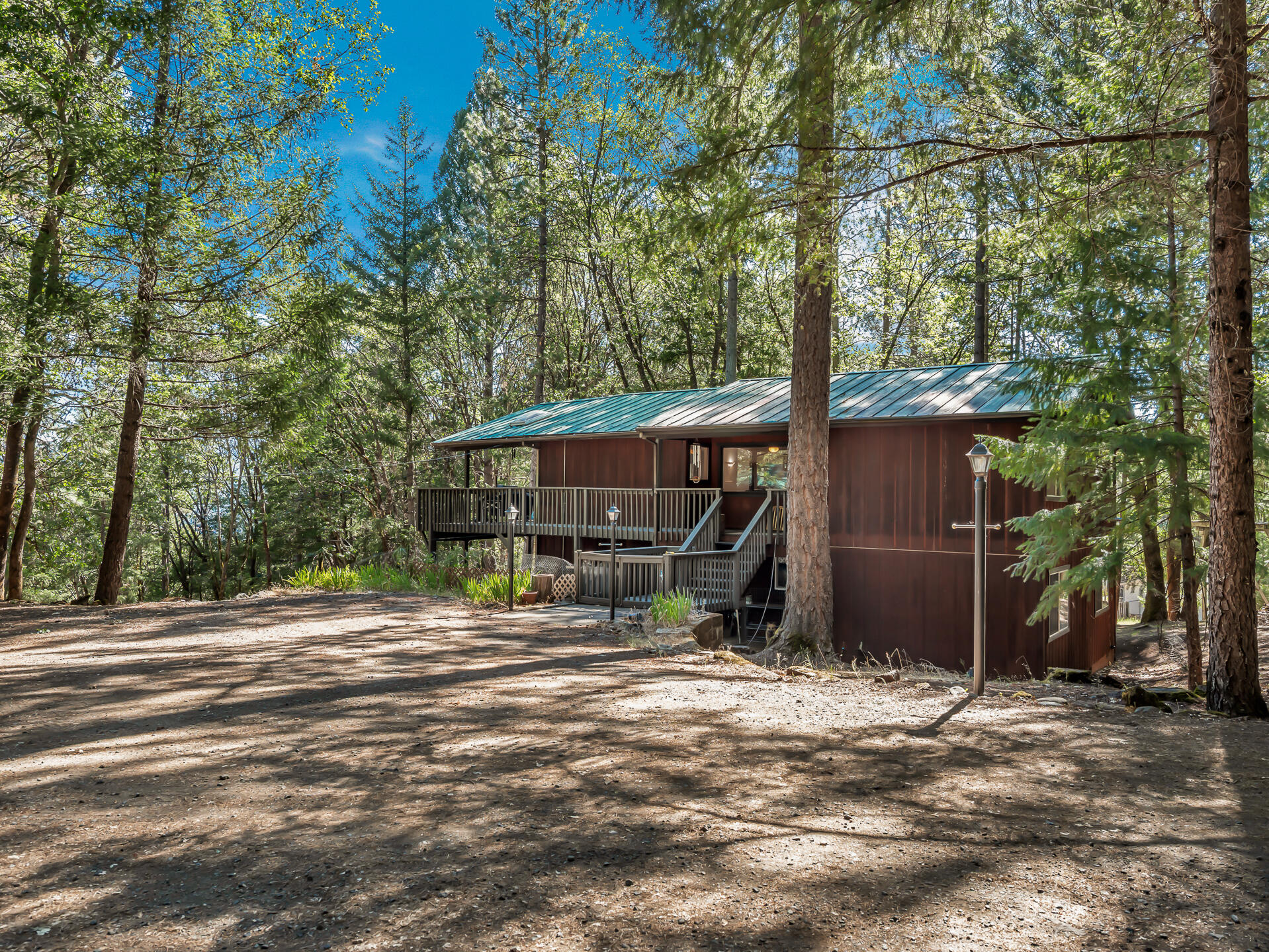 500 Timber Ridge Road Weaverville, CA 96093 - Photo 5 of 48 500TimberRidge-11