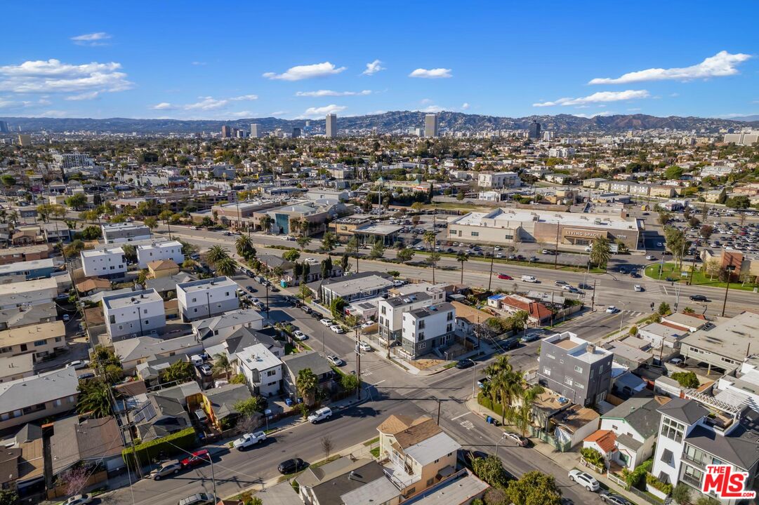 1650 South Rimpau Boulevard Los Angeles, CA 90019 - Photo 52 of 52 an aerial view of a city