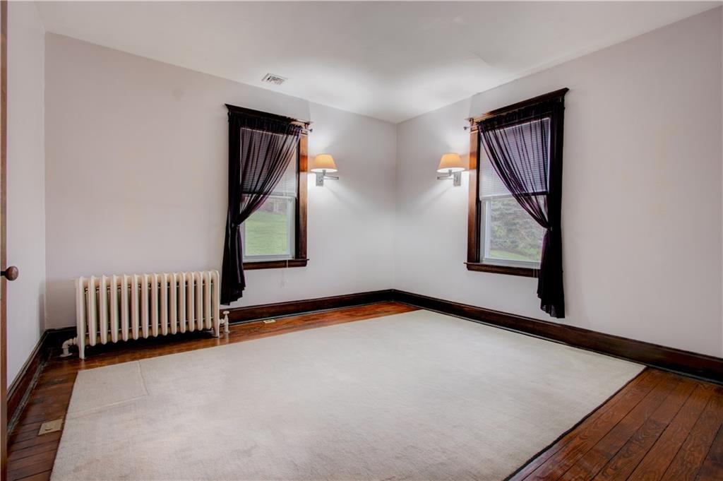 207 Alden Road Rosslyn Farms, PA 15106 - Photo 11 of 25 Gallery Image 11