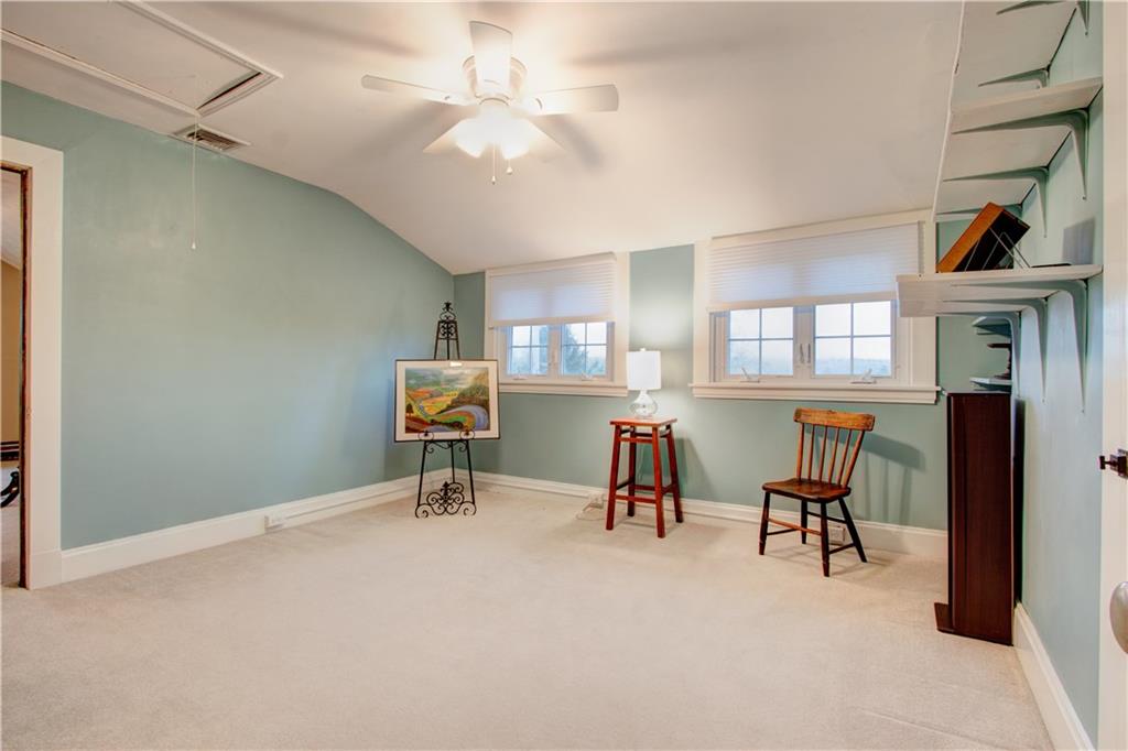 207 Alden Road Rosslyn Farms, PA 15106 - Photo 13 of 25 Gallery Image 13