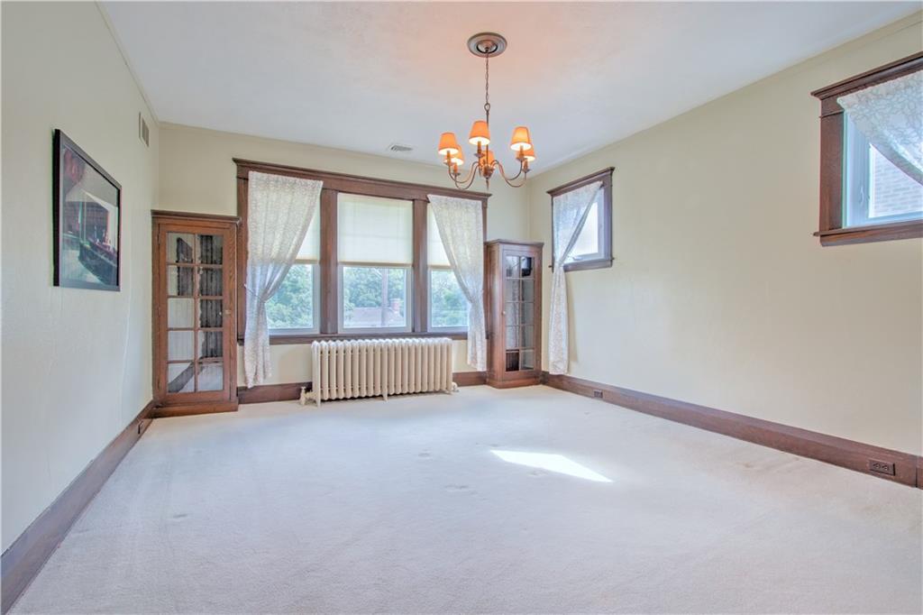 207 Alden Road Rosslyn Farms, PA 15106 - Photo 5 of 25 Gallery Image 5