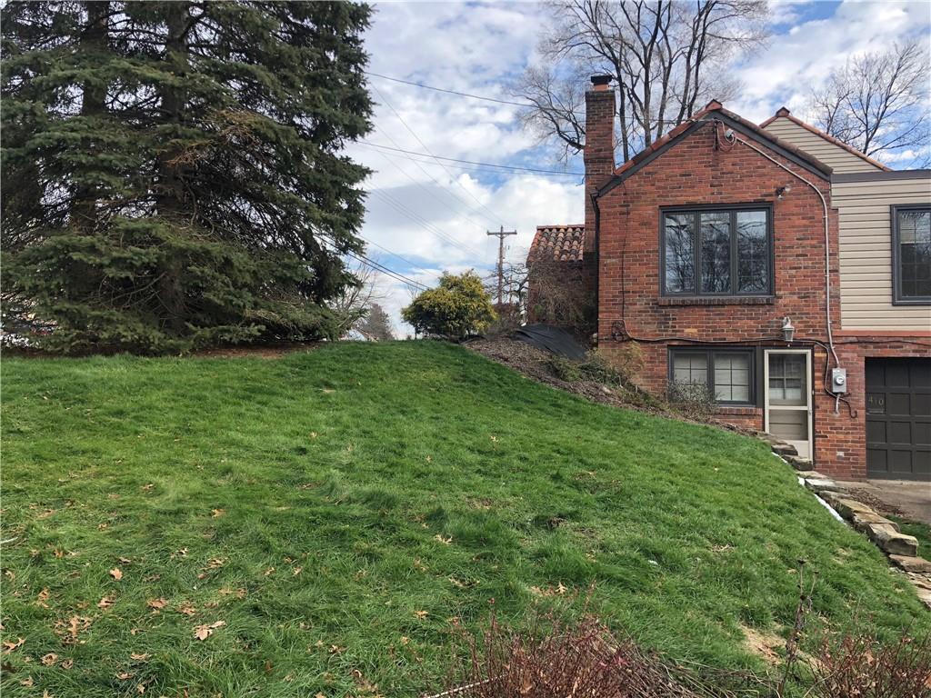 410 Old Farm Road Pittsburgh, PA 15228 - Photo 2 of 25